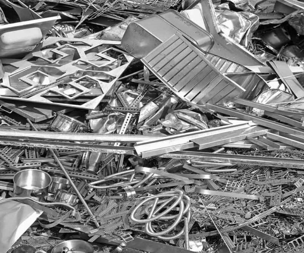 We buy scrap all scrap iron copper aluminium steel cables battery in dammamنشتري جميع السكراب في الدمامScrap buyer in dammam